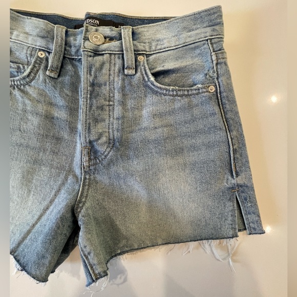 NWT Hudson Lori High-Rise Jean Short Distressed Denim Vintage Style - Picture 8 of 9